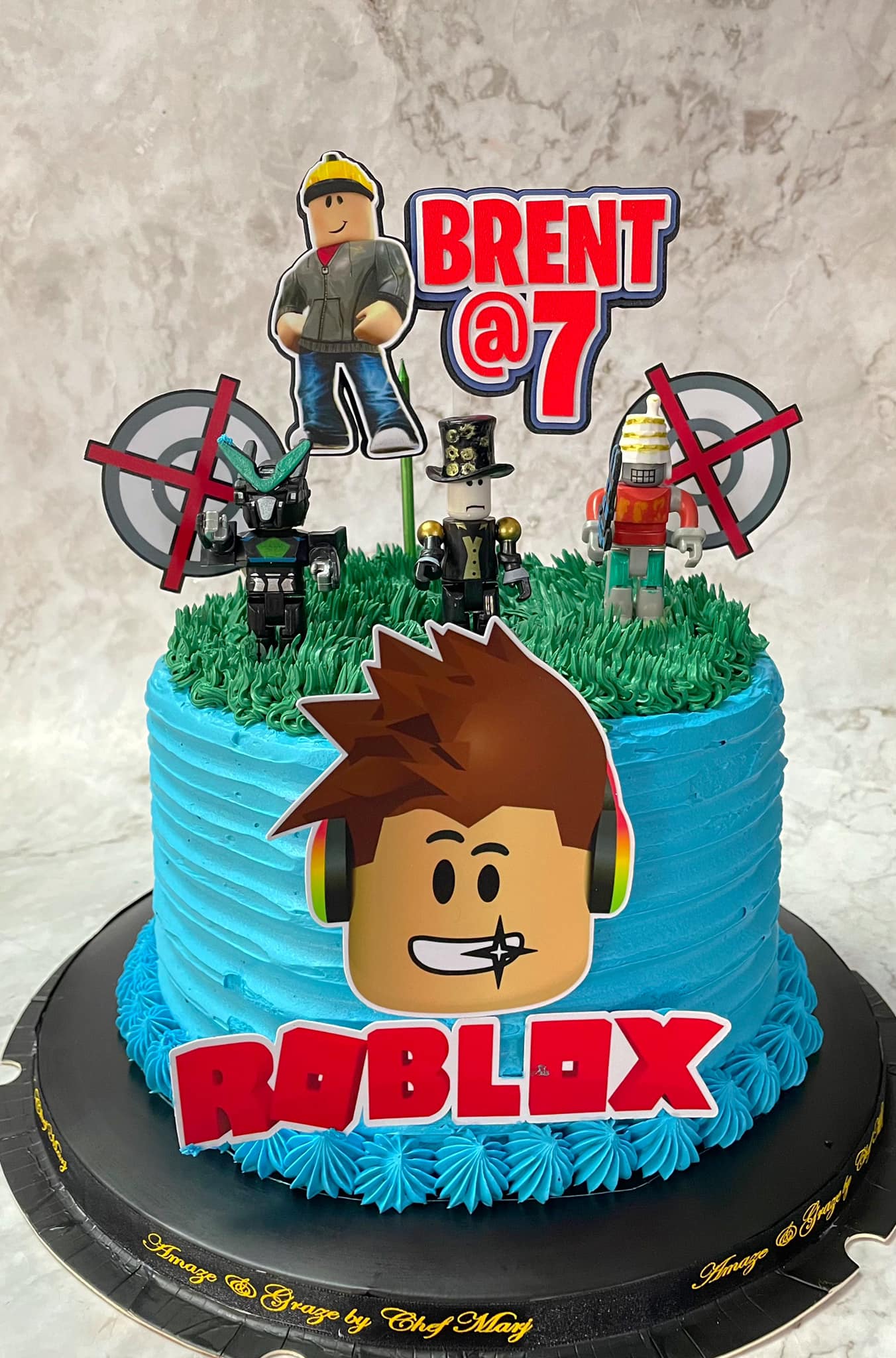 character cakes roblox